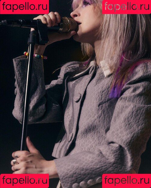 Hayley Williams Onlyfans Photo Gallery 