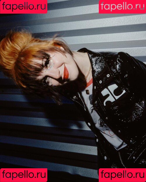 Hayley Williams Onlyfans Photo Gallery 