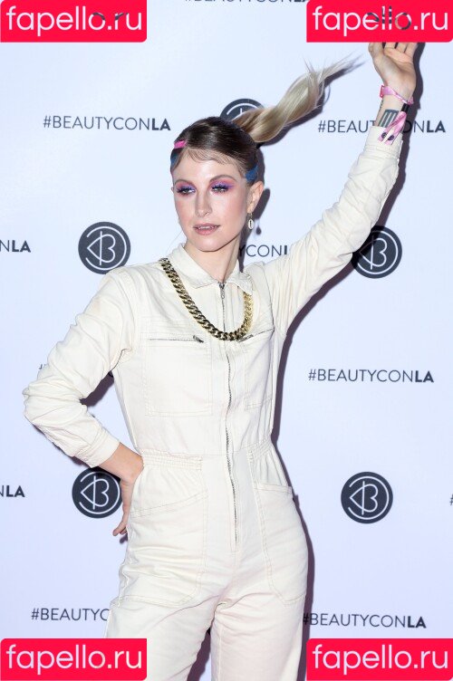 Hayley Williams Onlyfans Photo Gallery 