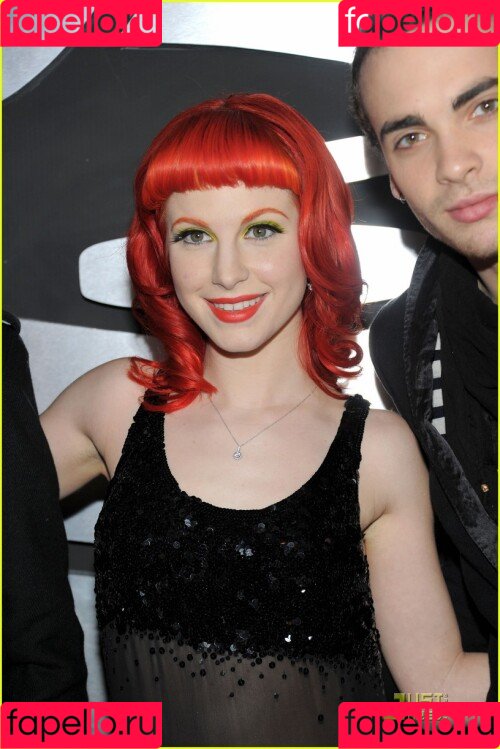 Hayley Williams Onlyfans Photo Gallery 