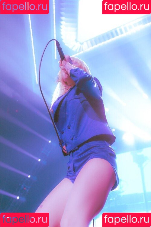 Hayley Williams Onlyfans Photo Gallery 