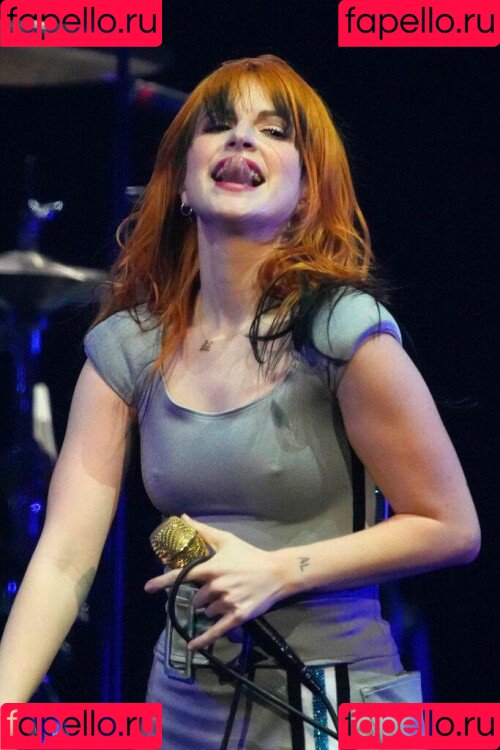 Hayley Williams Onlyfans Photo Gallery 