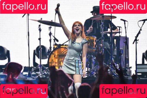 Hayley Williams Onlyfans Photo Gallery 