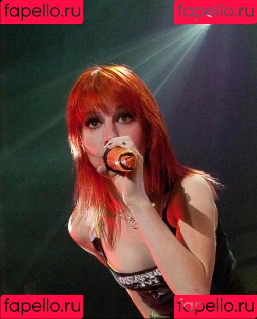 Hayley Williams Onlyfans Photo Gallery 