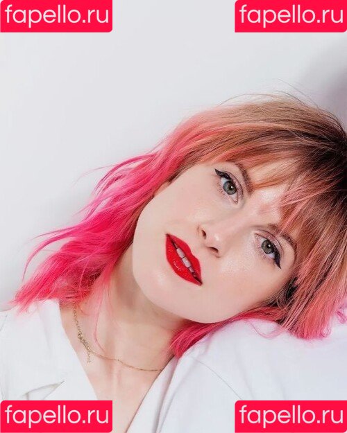 Hayley Williams Onlyfans Photo Gallery 