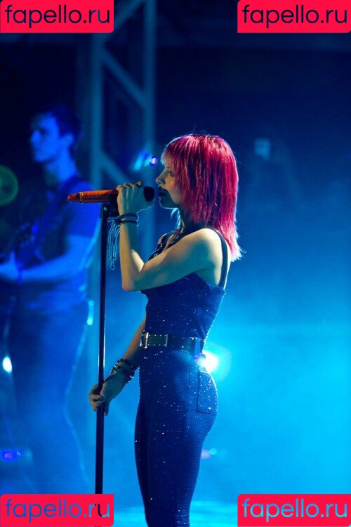 Hayley Williams Onlyfans Photo Gallery 