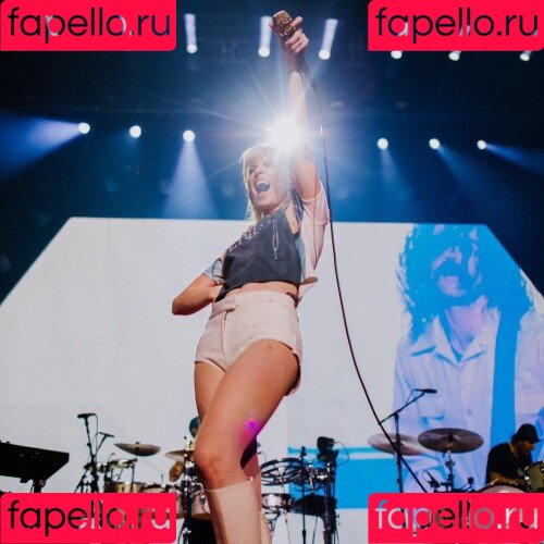 Hayley Williams Onlyfans Photo Gallery 