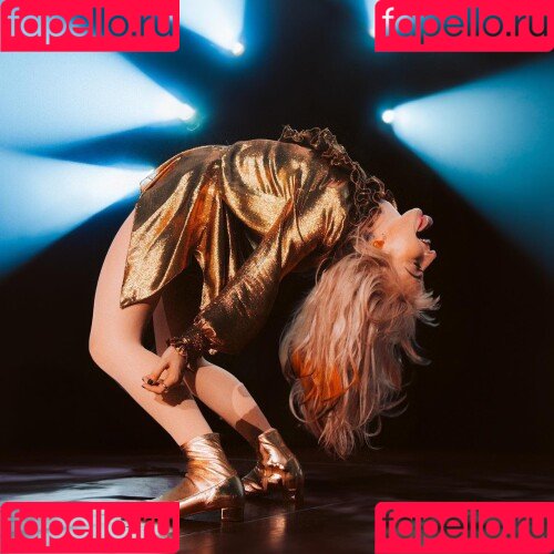 Hayley Williams Onlyfans Photo Gallery 