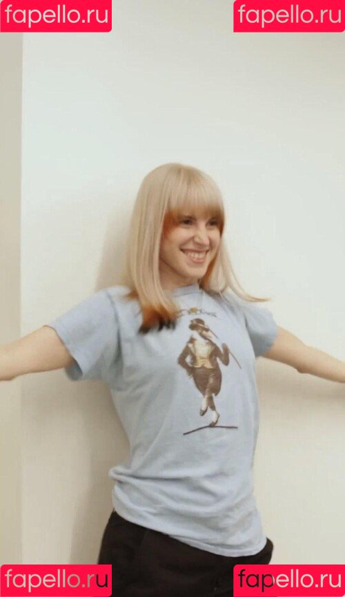 Hayley Williams Onlyfans Photo Gallery 