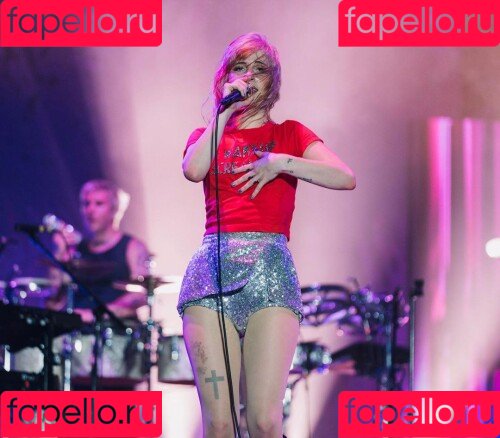Hayley Williams Onlyfans Photo Gallery 
