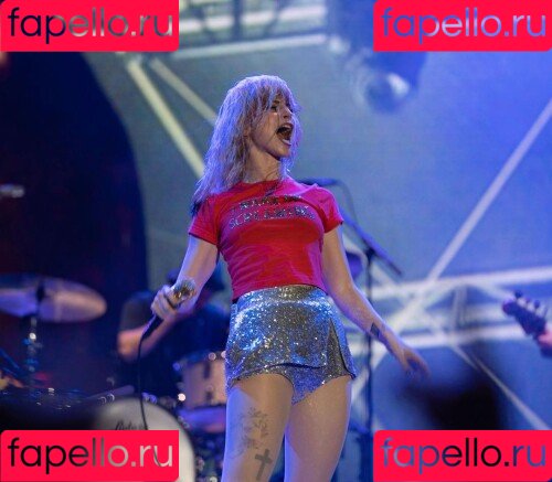 Hayley Williams Onlyfans Photo Gallery 