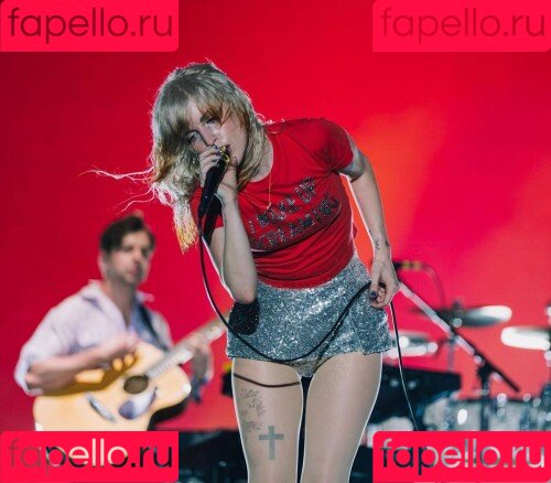 Hayley Williams Onlyfans Photo Gallery 