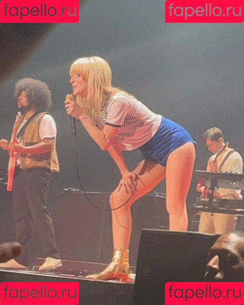 Hayley Williams Onlyfans Photo Gallery 