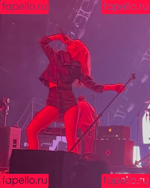 Hayley Williams Onlyfans Photo Gallery 