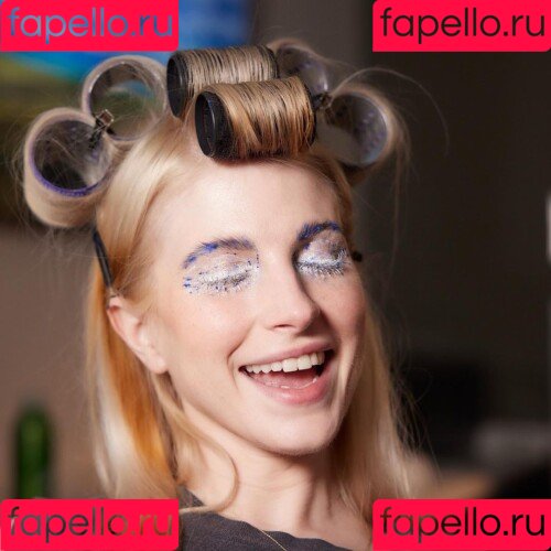 Hayley Williams Onlyfans Photo Gallery 