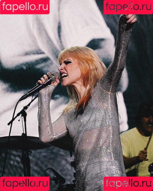 Hayley Williams Onlyfans Photo Gallery 