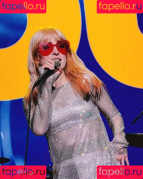 Hayley Williams Onlyfans Photo Gallery 