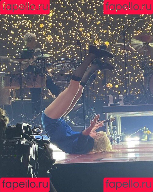 Hayley Williams Onlyfans Photo Gallery 