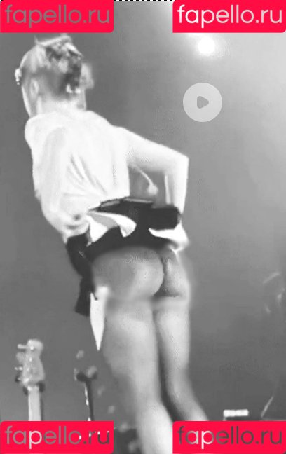 Hayley Williams Onlyfans Photo Gallery 