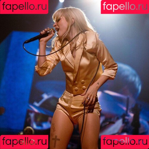 Hayley Williams Onlyfans Photo Gallery 