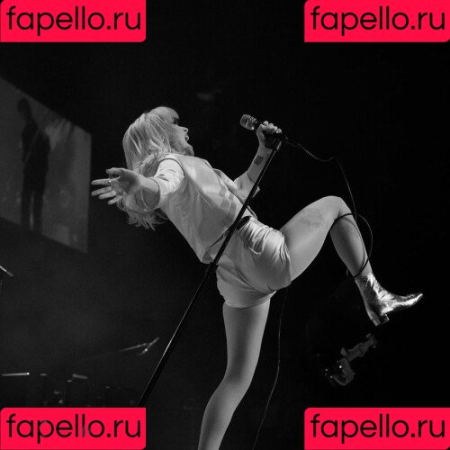 Hayley Williams Onlyfans Photo Gallery 