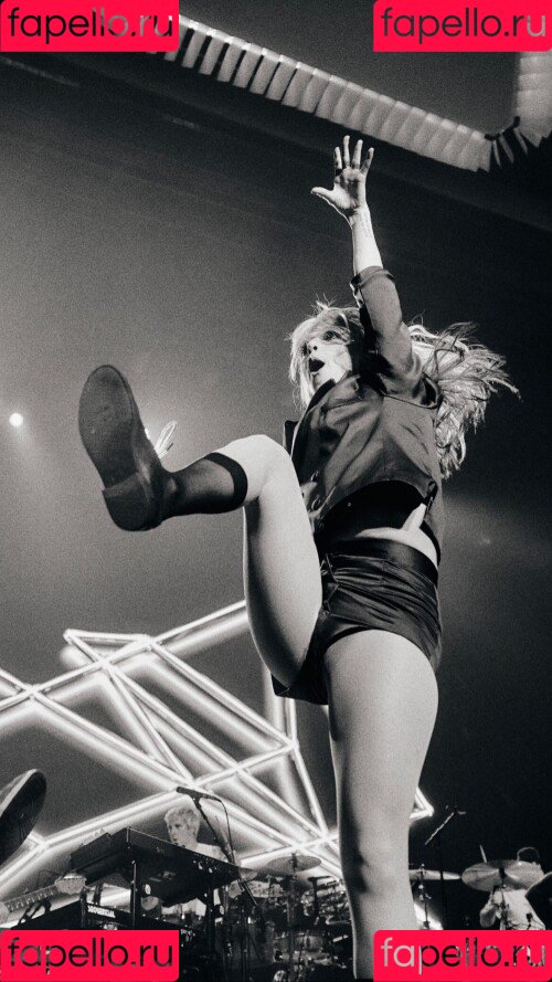 Hayley Williams Onlyfans Photo Gallery 