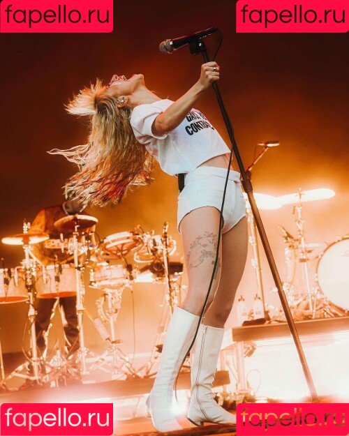 Hayley Williams Onlyfans Photo Gallery 