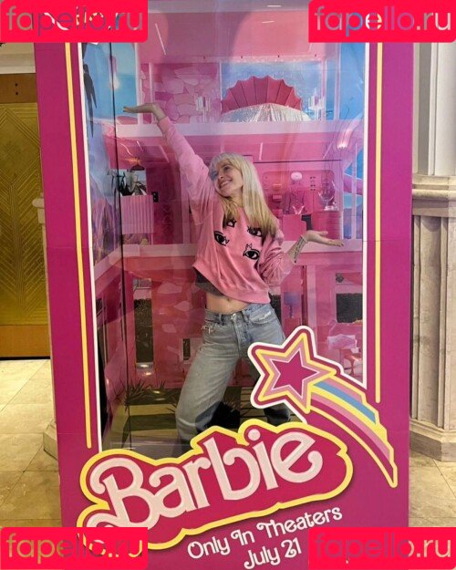 Hayley Williams Onlyfans Photo Gallery 