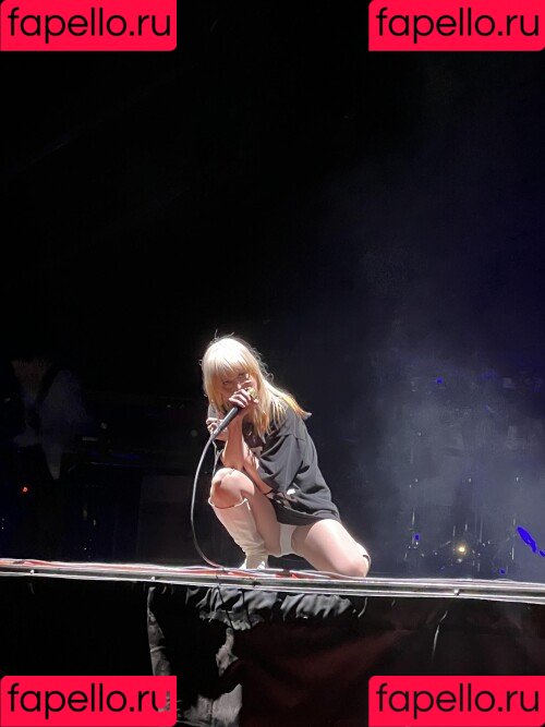 Hayley Williams Onlyfans Photo Gallery 