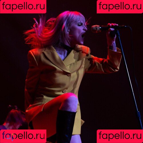 Hayley Williams Onlyfans Photo Gallery 