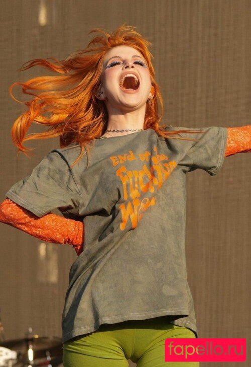 Hayley Williams Nude Onlyfans Photo 11