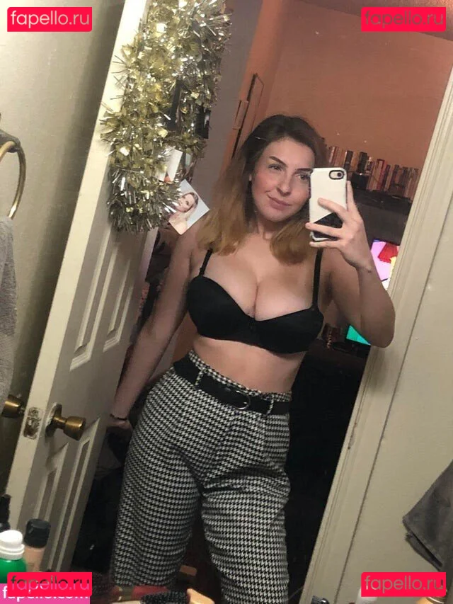 mochimio Onlyfans Photo Gallery 