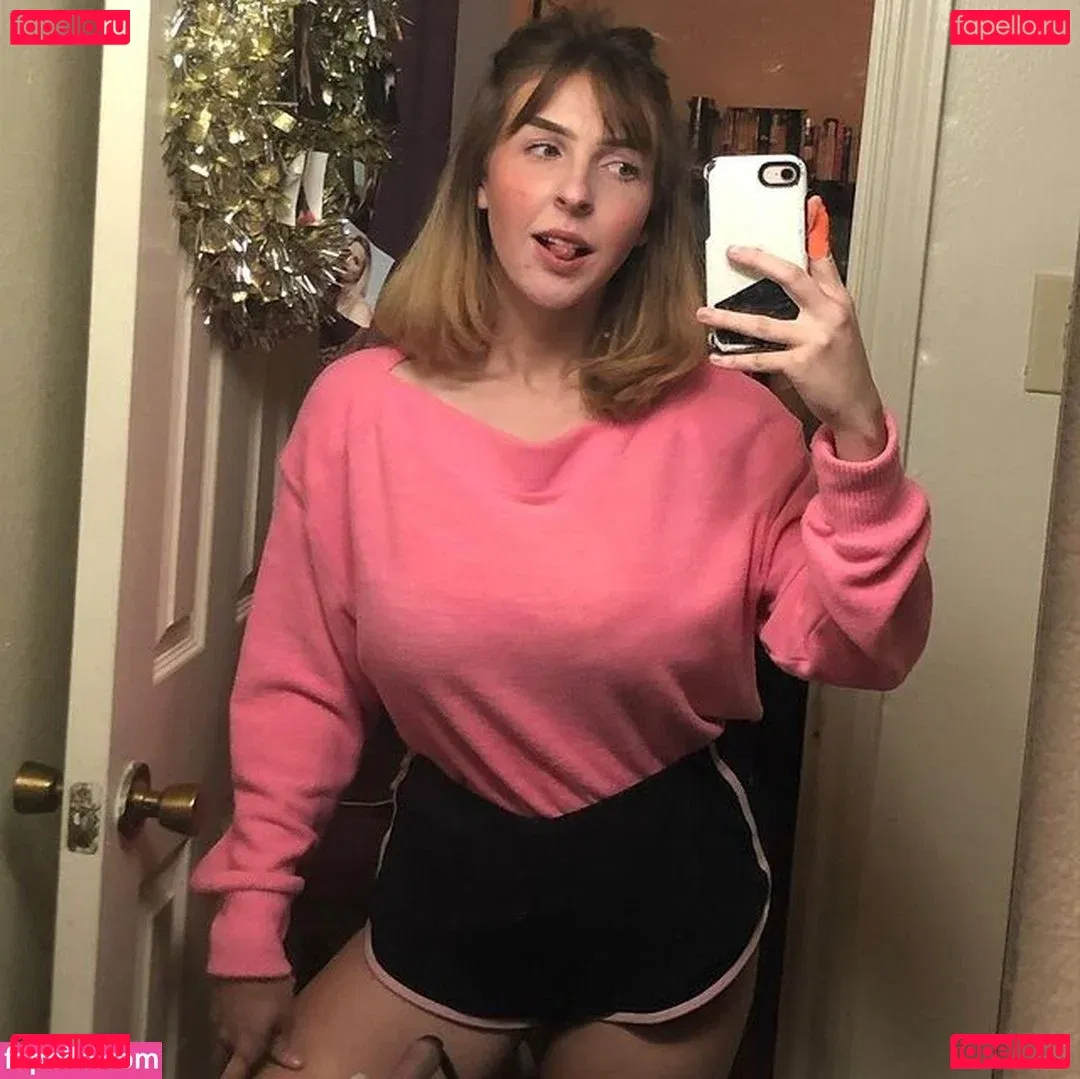 mochimio Onlyfans Photo Gallery 