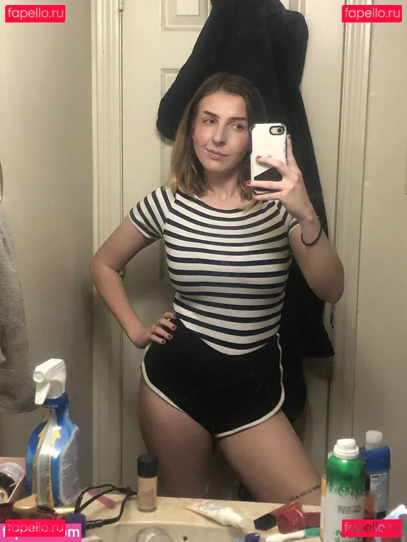 mochimio Onlyfans Photo Gallery 