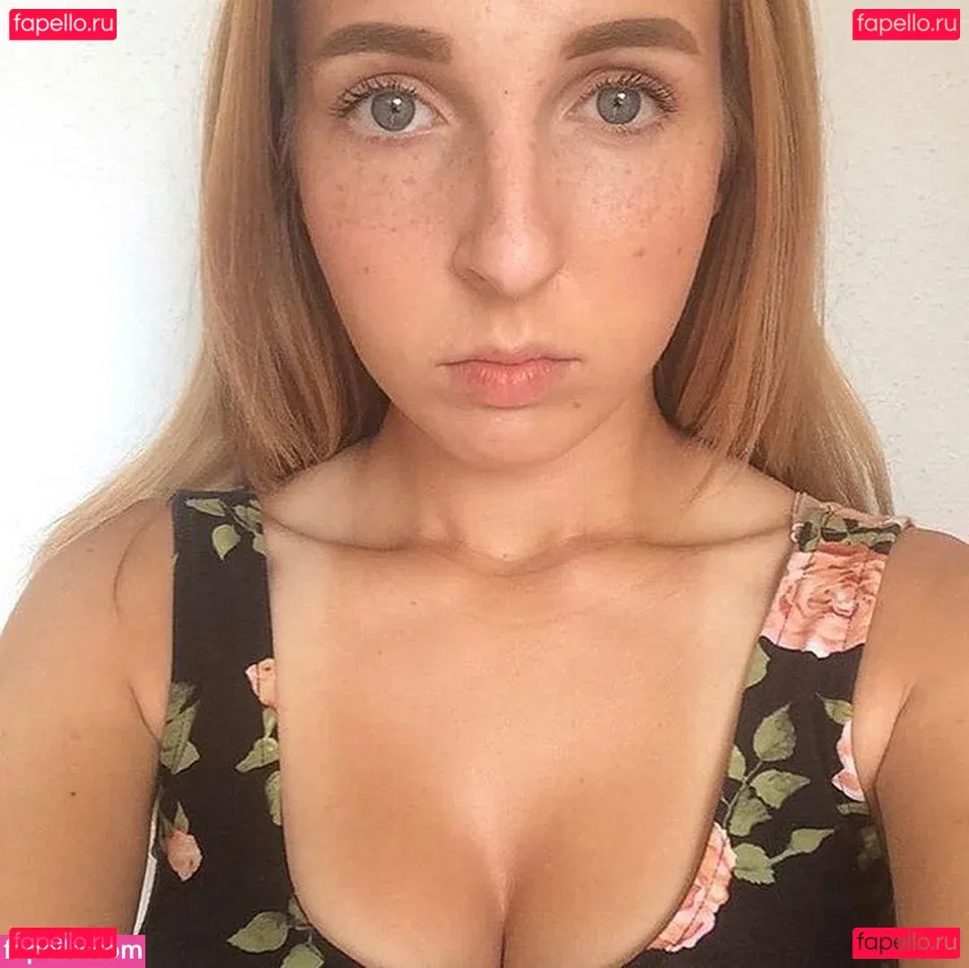 mochimio Onlyfans Photo Gallery 