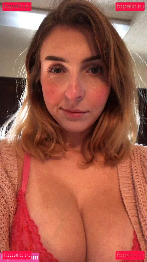 mochimio Onlyfans Photo Gallery 