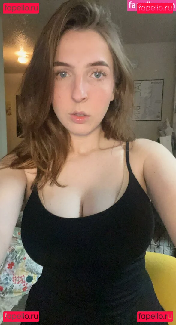 mochimio Onlyfans Photo Gallery 