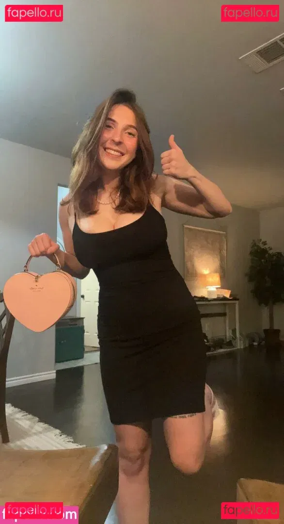 mochimio Onlyfans Photo Gallery 