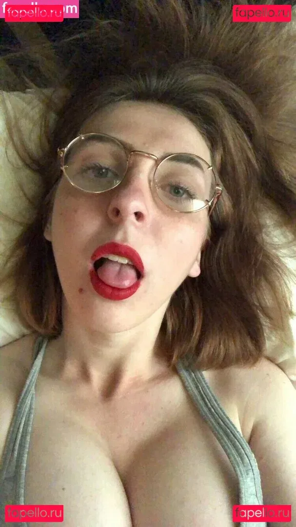 mochimio Onlyfans Photo Gallery 