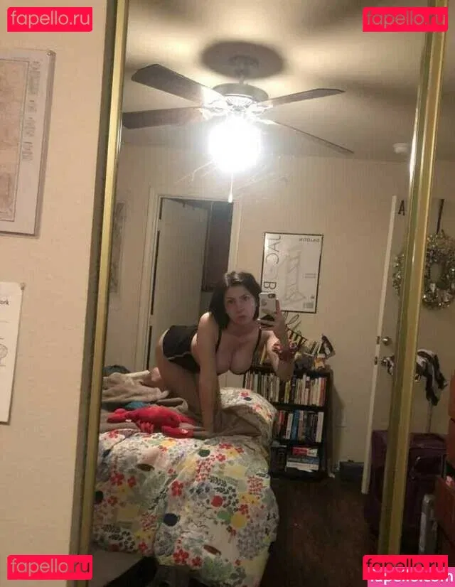 mochimio Onlyfans Photo Gallery 