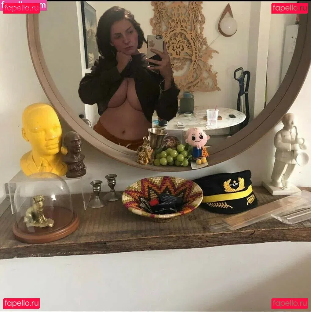 mochimio Onlyfans Photo Gallery 