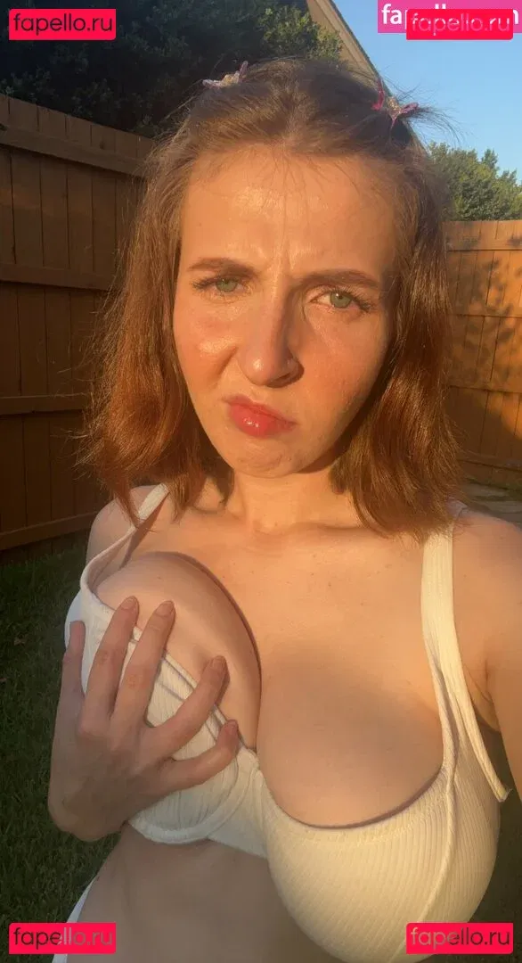 mochimio Onlyfans Photo Gallery 