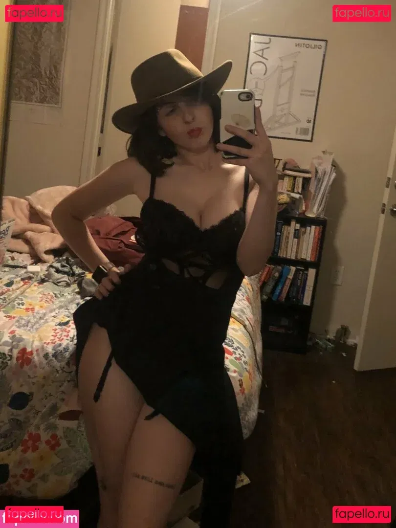 mochimio Onlyfans Photo Gallery 