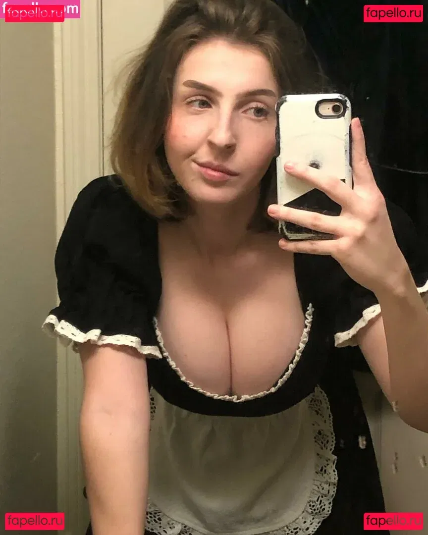 mochimio Onlyfans Photo Gallery 