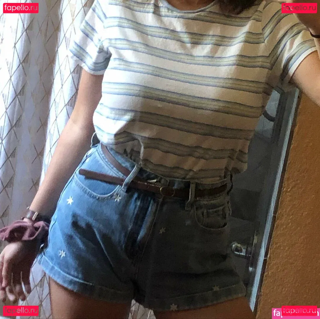 mochimio Onlyfans Photo Gallery 