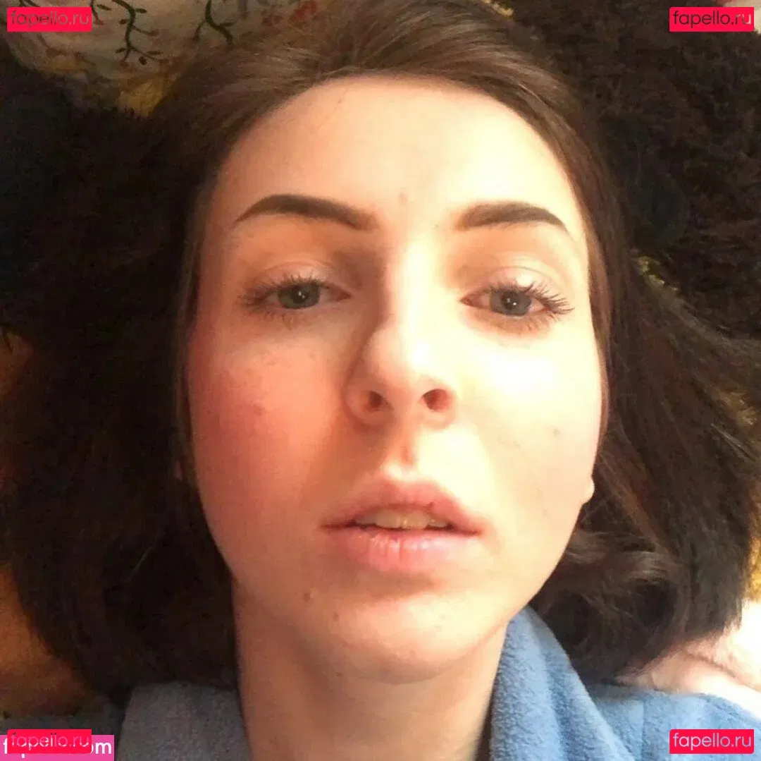 mochimio Onlyfans Photo Gallery 