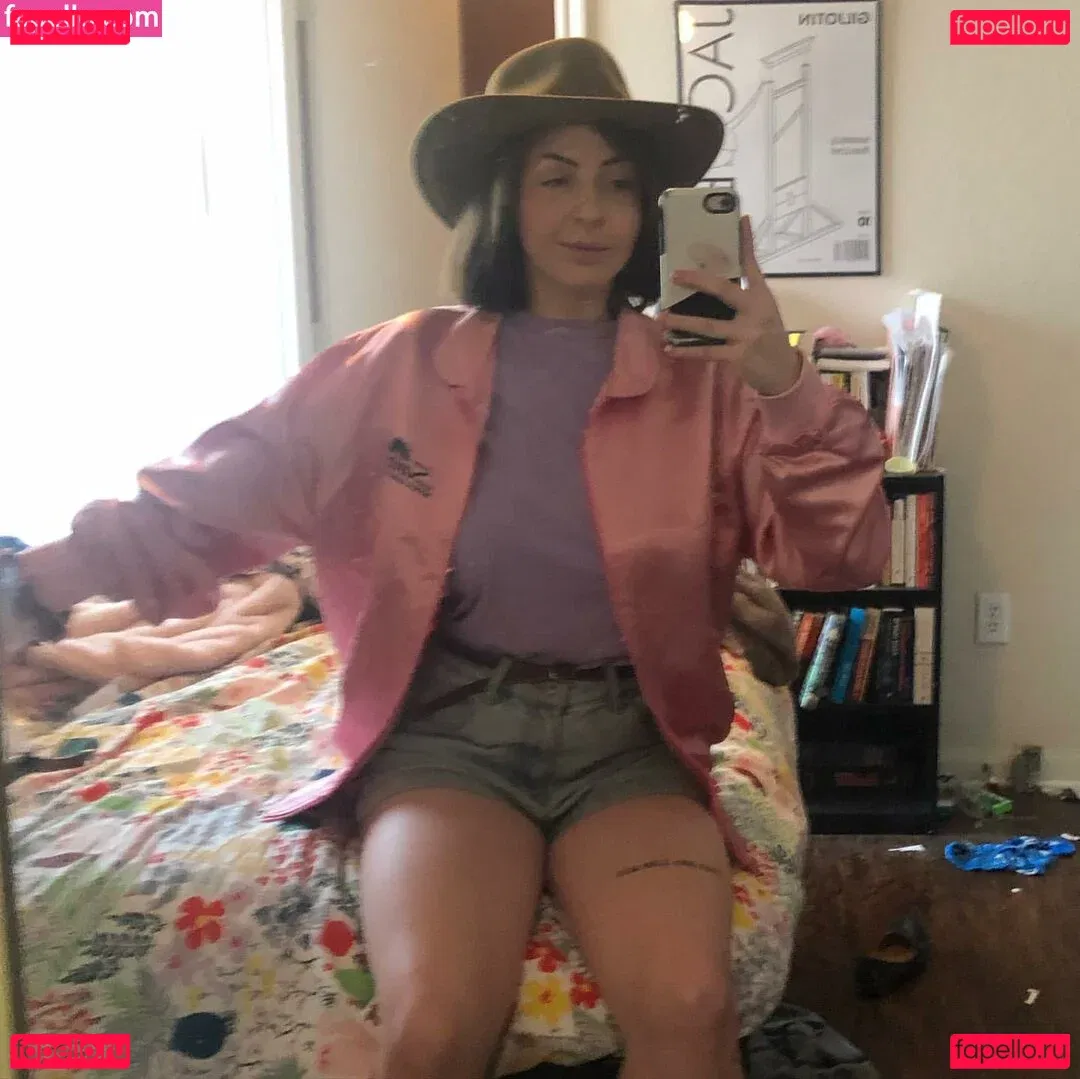 mochimio Onlyfans Photo Gallery 