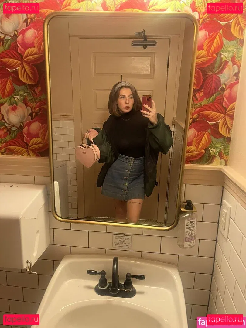 mochimio Onlyfans Photo Gallery 