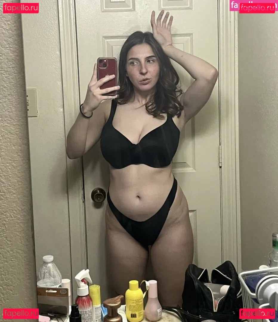 mochimio Onlyfans Photo Gallery 