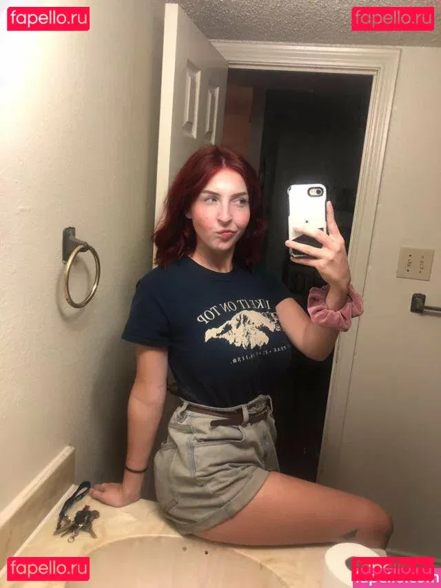 mochimio Onlyfans Photo Gallery 